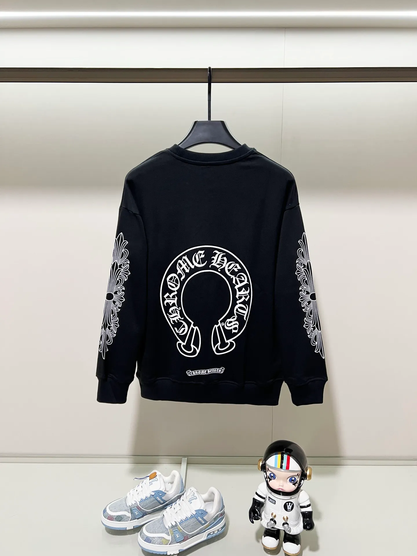 🅿️250 chrome hearts/Chrome Hearts 420g pure cotton round neck sweatshirt, front and rear sleeves, horseshoe Sanskrit letters LOGO embroidery🪡 logo, official synchronization, 1:1 original mold opening, fashionable personality, versatile trend, pure original quality, original washed fabric, tag, collar label, washed wheat, three complete labels, color: black, white. Size: XS-L